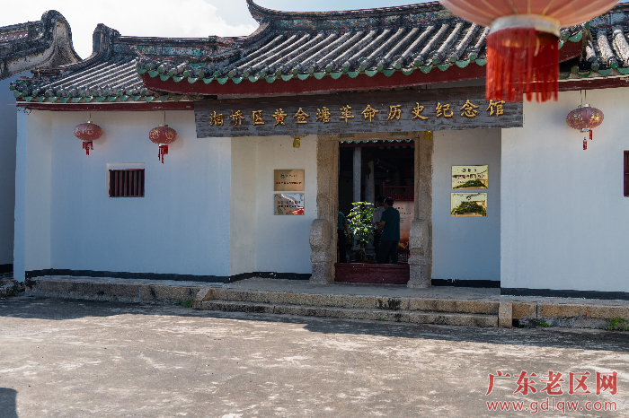 4 利用祠堂修建村革命史馆.png