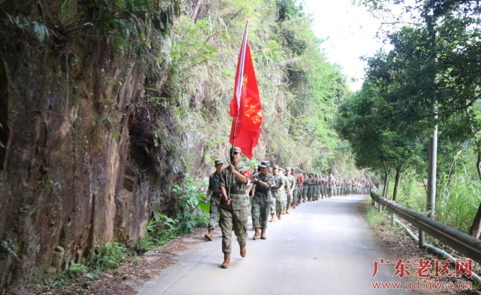 梅州军分区组织110名基干民兵前往九龙嶂革命纪念馆开展“追寻红色足迹，砥砺强军担当”主题教育活动.png